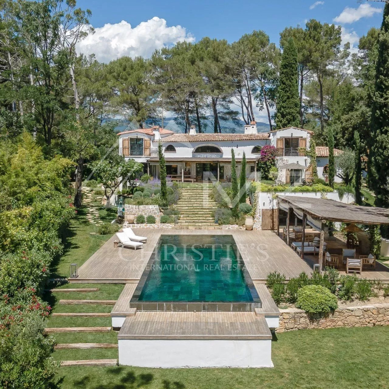 Ravissante villa de style provençal moderne