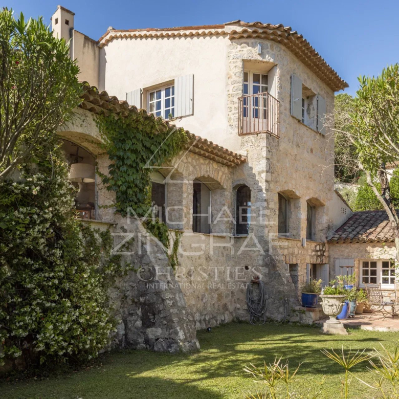 Mougins residential detached villa 112 m2 with swimming pool