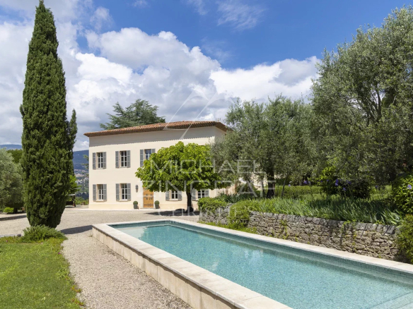 Elegante Bastide avec vue panoramique