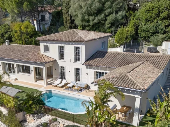 Magnificent villa with panoramic views