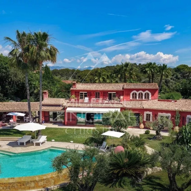 Near Cannes West – Authentic stone house on over 1.3 hectares