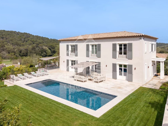 Renovated villa with swimming pool and garden in a gated community in Mougins