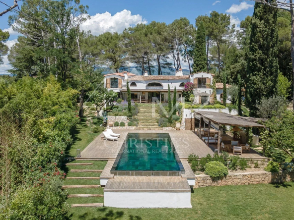 Mougins – Exceptionnelle propriété dans quartier résidentiel