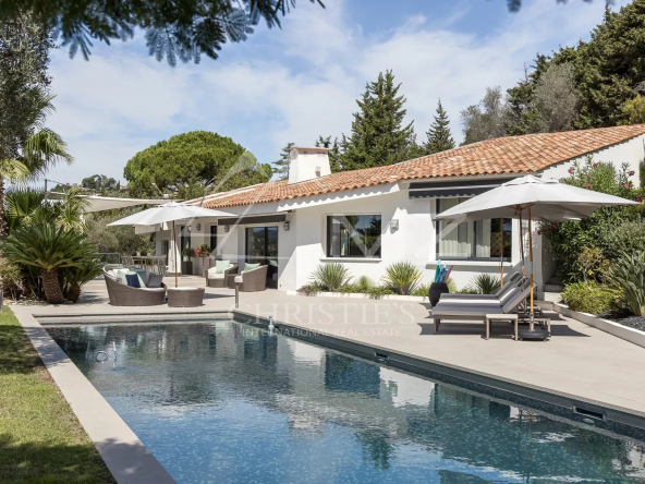Superb villa with panoramic view