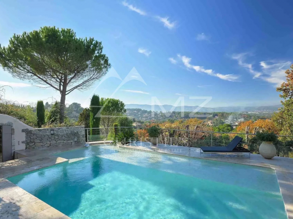 Propriété unique au cœur du village de Mougins
