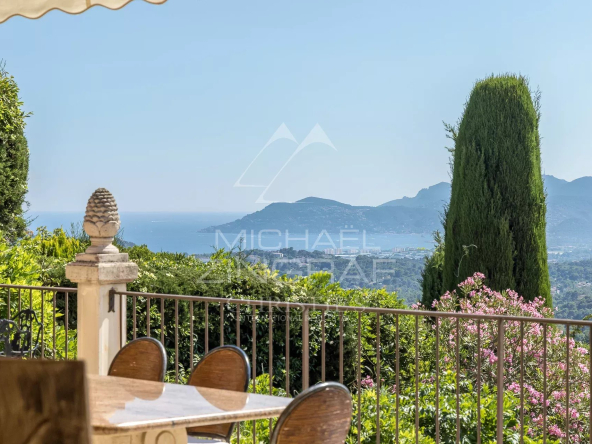 Walk from the old village of Mougins, superb sea view