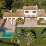 Mougins – Magnifique provençale dans domaine  privé