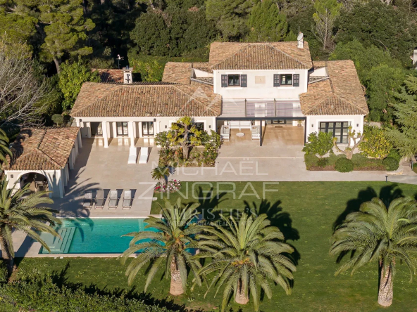 Mougins – Magnificent Provençal in private domain