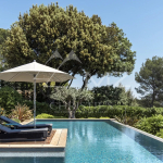 Domaine sécurisé, villa de plain-pied avec vue dégagée