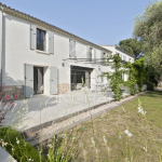 An exceptional villa of 430 m², nestled on a large plot of 11,089 m².