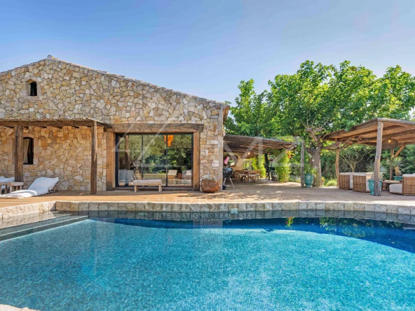 Villa au charme Provençal et au raffinement contemporain