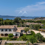 Saint-Tropez-Prestige villa in a green setting