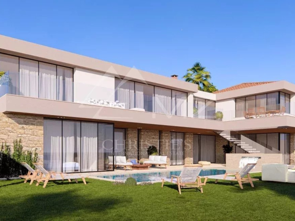 Building plot near the beach