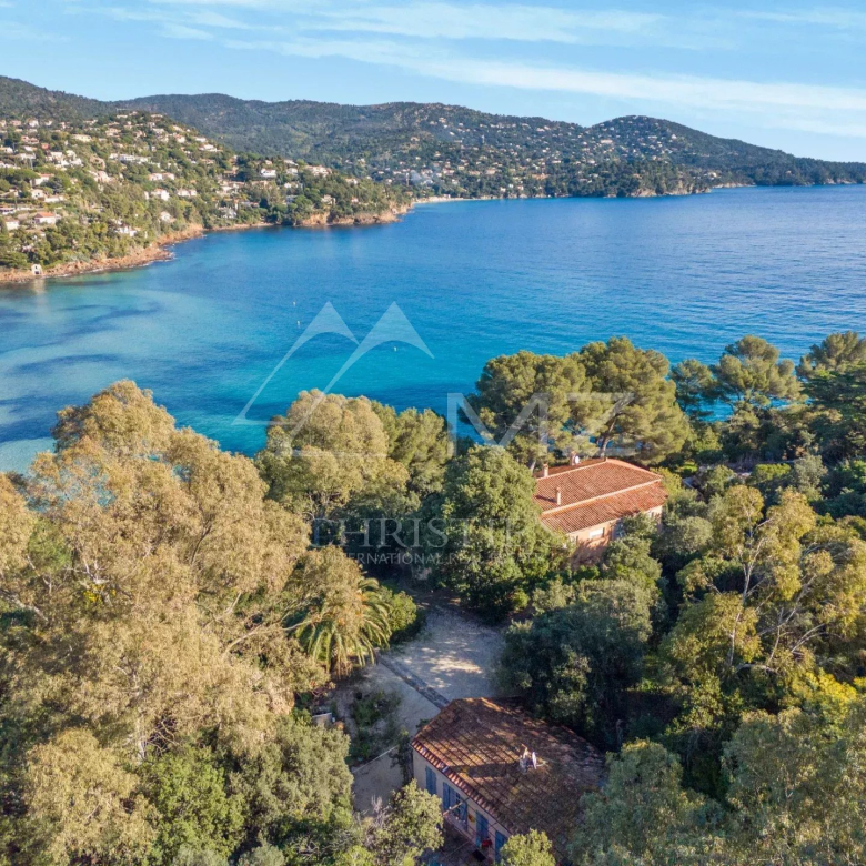 MAGNIFIQUE VILLA NEUVE – PISCINE – PLAN DE LA TOUR