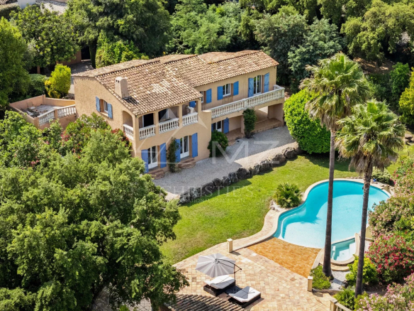 Villa provençale au calme proche village