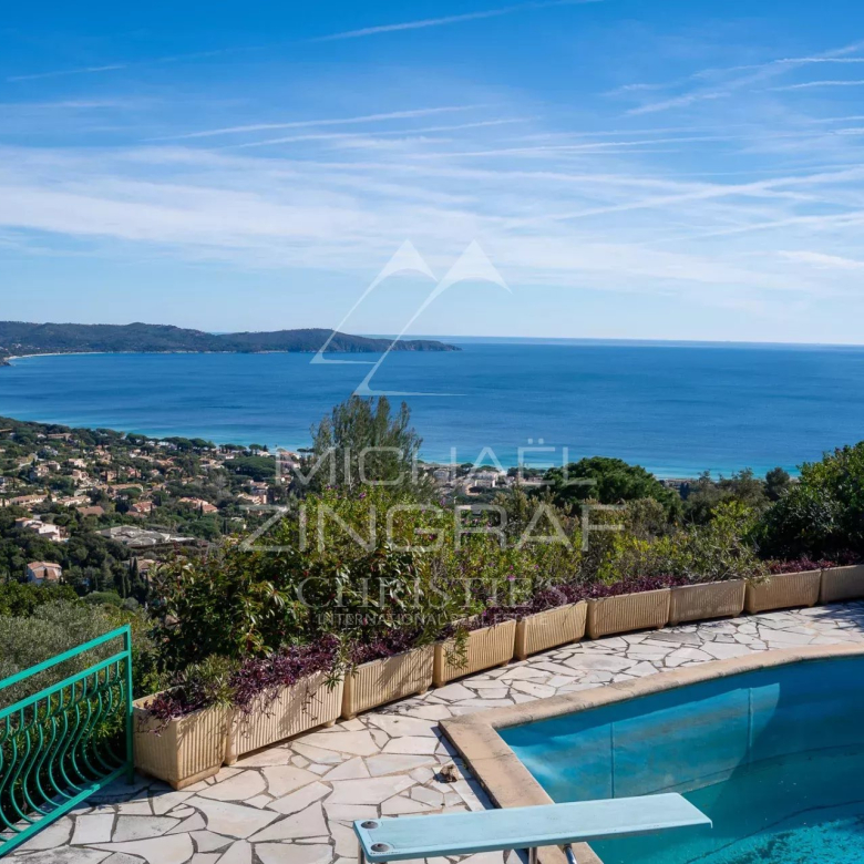 Domaine privé, vue magistrale sur le Golfe de Saint-Tropez