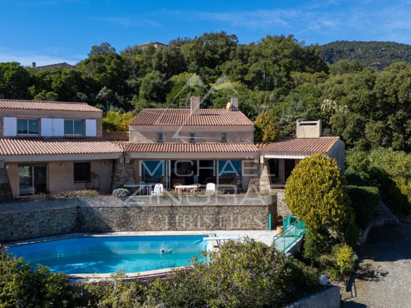 Vue Panoramique sur la Baie de Gigaro – Cavalaire-sur-Mer