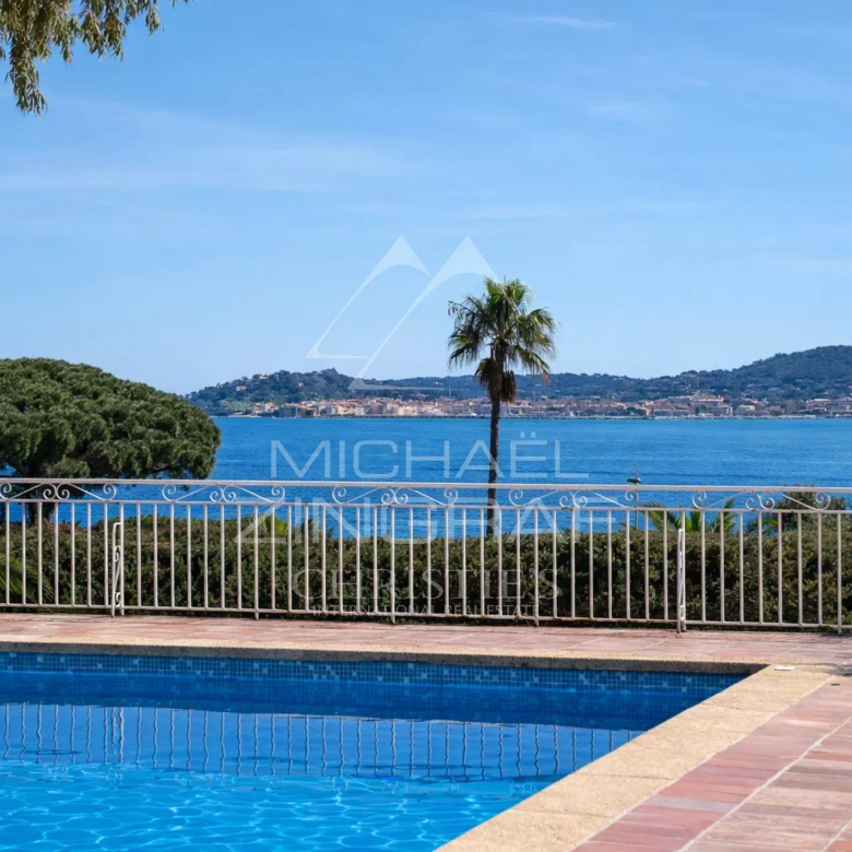 Élégante Villa les Pieds dans l’Eau au Cœur de Port Grimaud