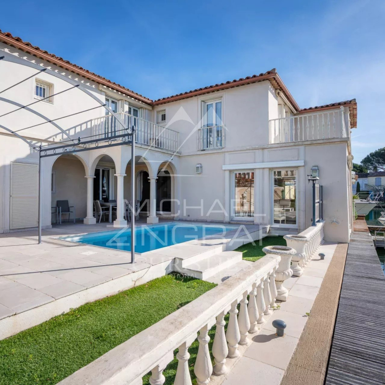 À Beauvallon – Charmante maison avec vue mer et accès plage