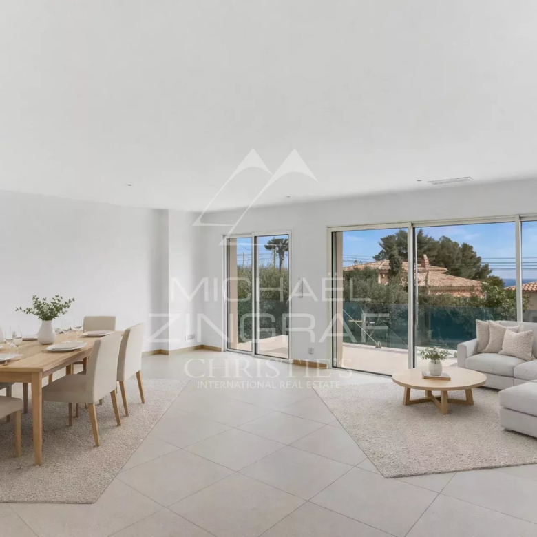 Jolie maison proche au port Cavalaire avec vue mer