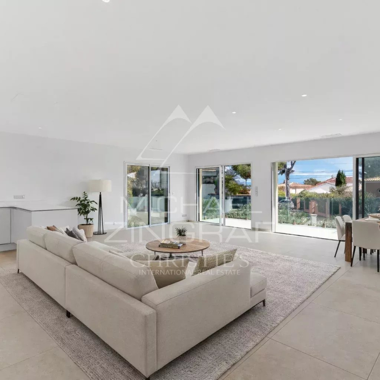 Élégante villa familiale à 5 minutes du port avec vue sur la mer