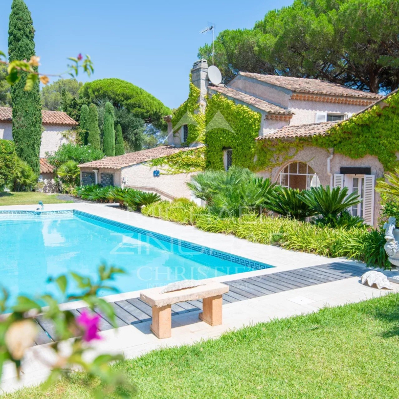 Saint-Tropez – Rare opportunité  entre le centre et Pampelonne – Possibilité de Construction