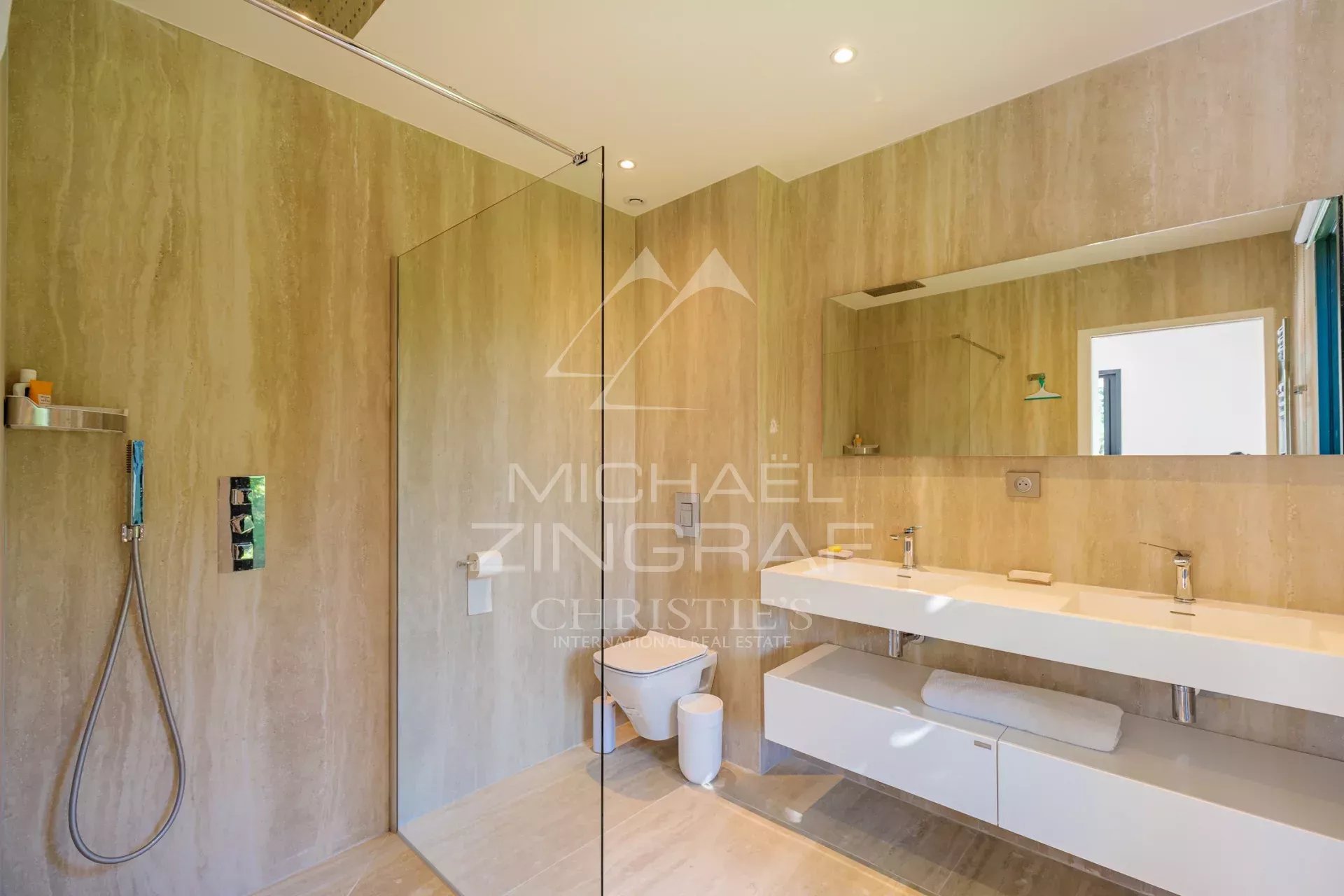 a2ff2b1d12b2b8d0a3711b6a0f85cc96_711eae7724_1920-original