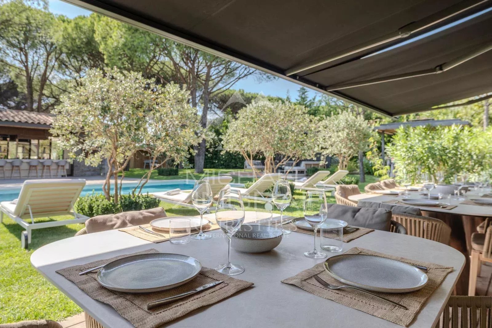 00b21b0acf97e2f1a7f3c097df161d6c_728ea98f3f_1600-original