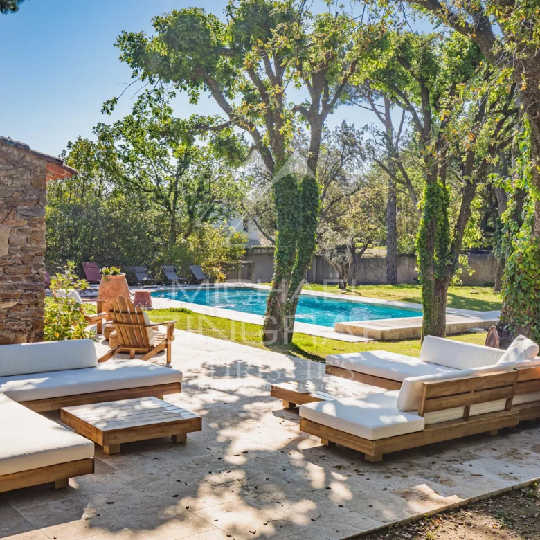 Saint-Tropez – Luxury villa in a verdant setting