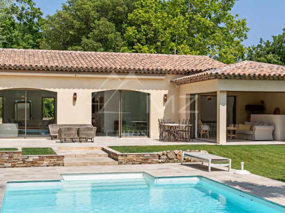 Propriétés à 200m de la plage – Composée de 2 Villas