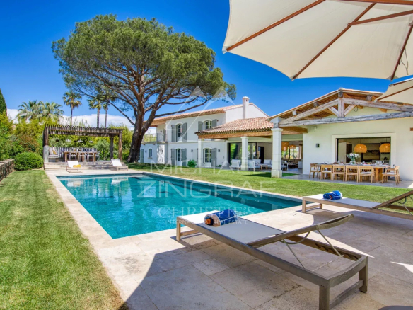 Saint-Tropez – Contemporary villa near the center