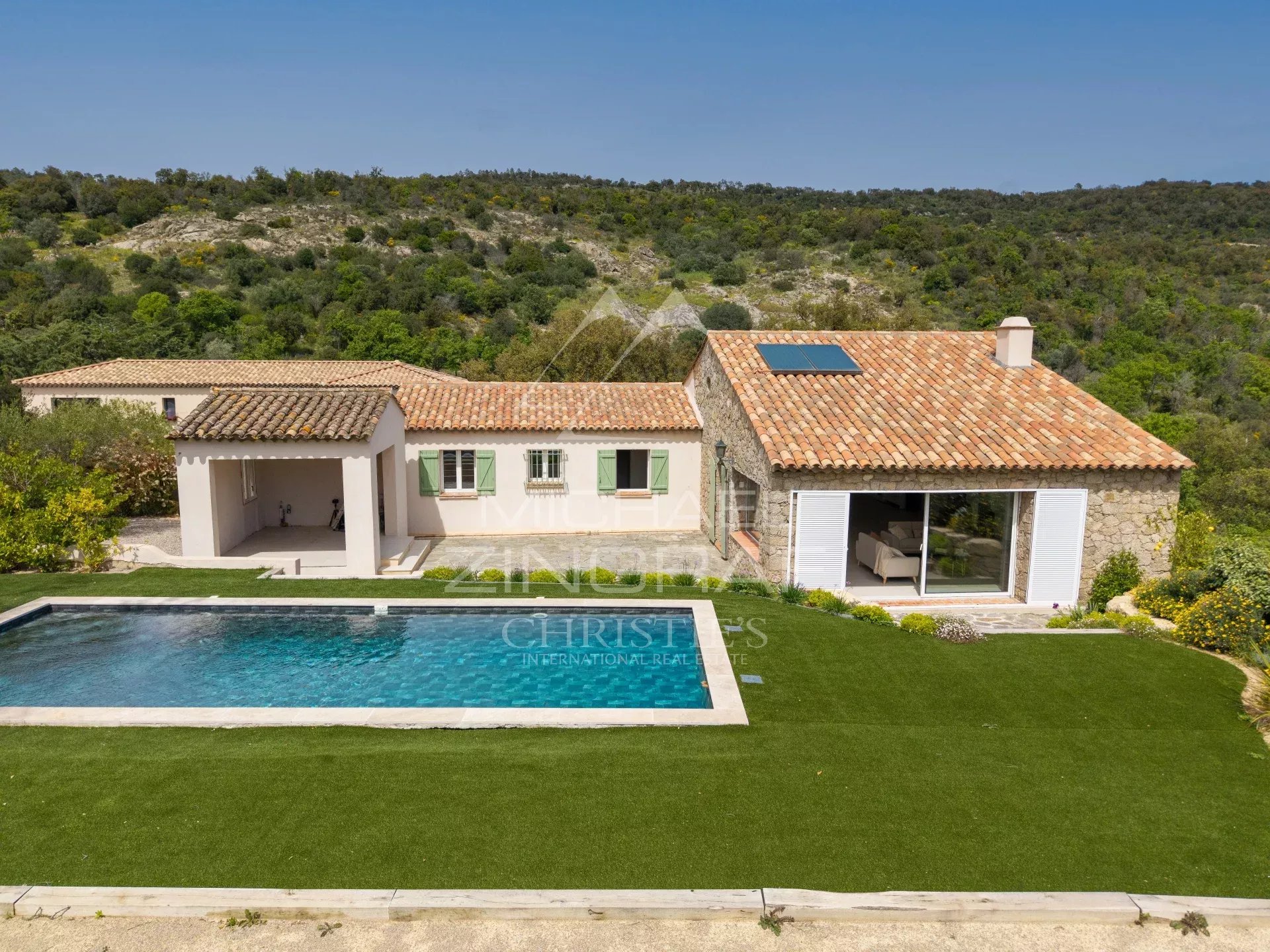 Villa en pierre rénovée en 2024 Villa en pierre rénovée avec piscine et jardin, Le Plan-de-la-Tour