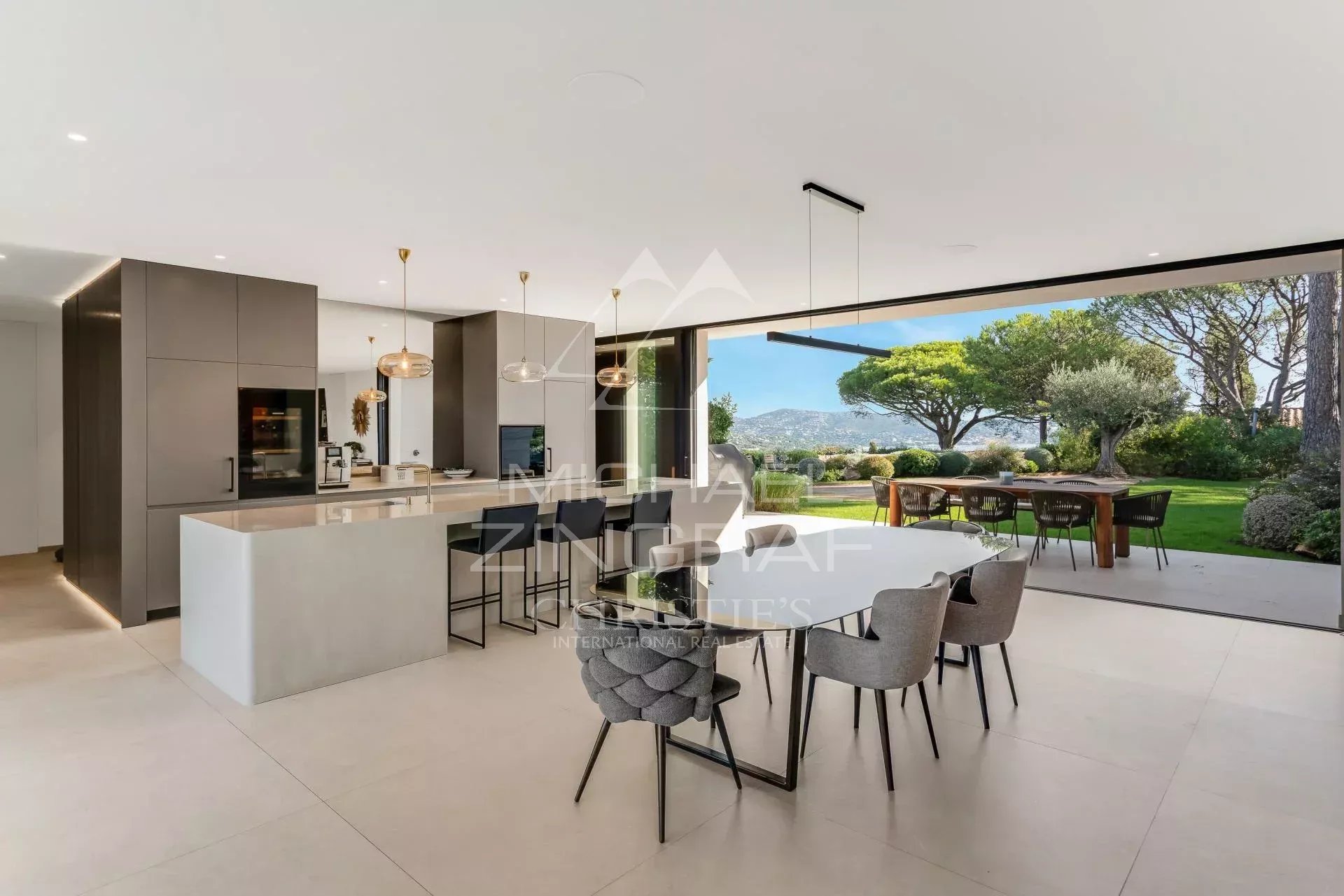 Interior of a contemporary villa in Sainte-Maxime Modern interior of a contemporary villa overlooking the garden and the Gulf of Saint-Tropez.