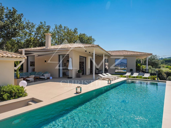 Villa contemporaine avec piscine et vue sur la mer à Saint-Tropez