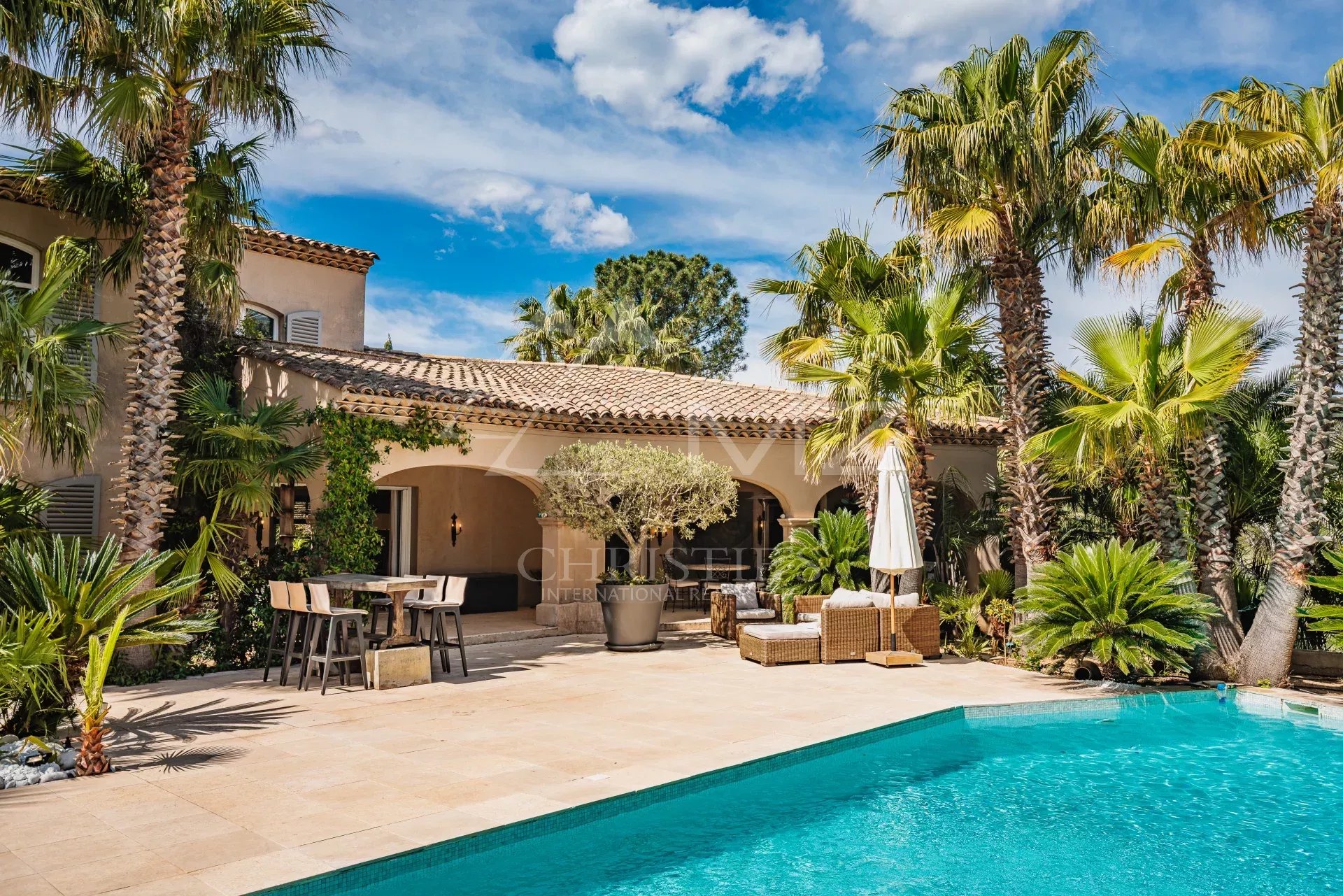 Propriété familiale à Grimaud Villa avec piscine et jardin tropical à Grimaud, Golfe de Saint-Tropez.