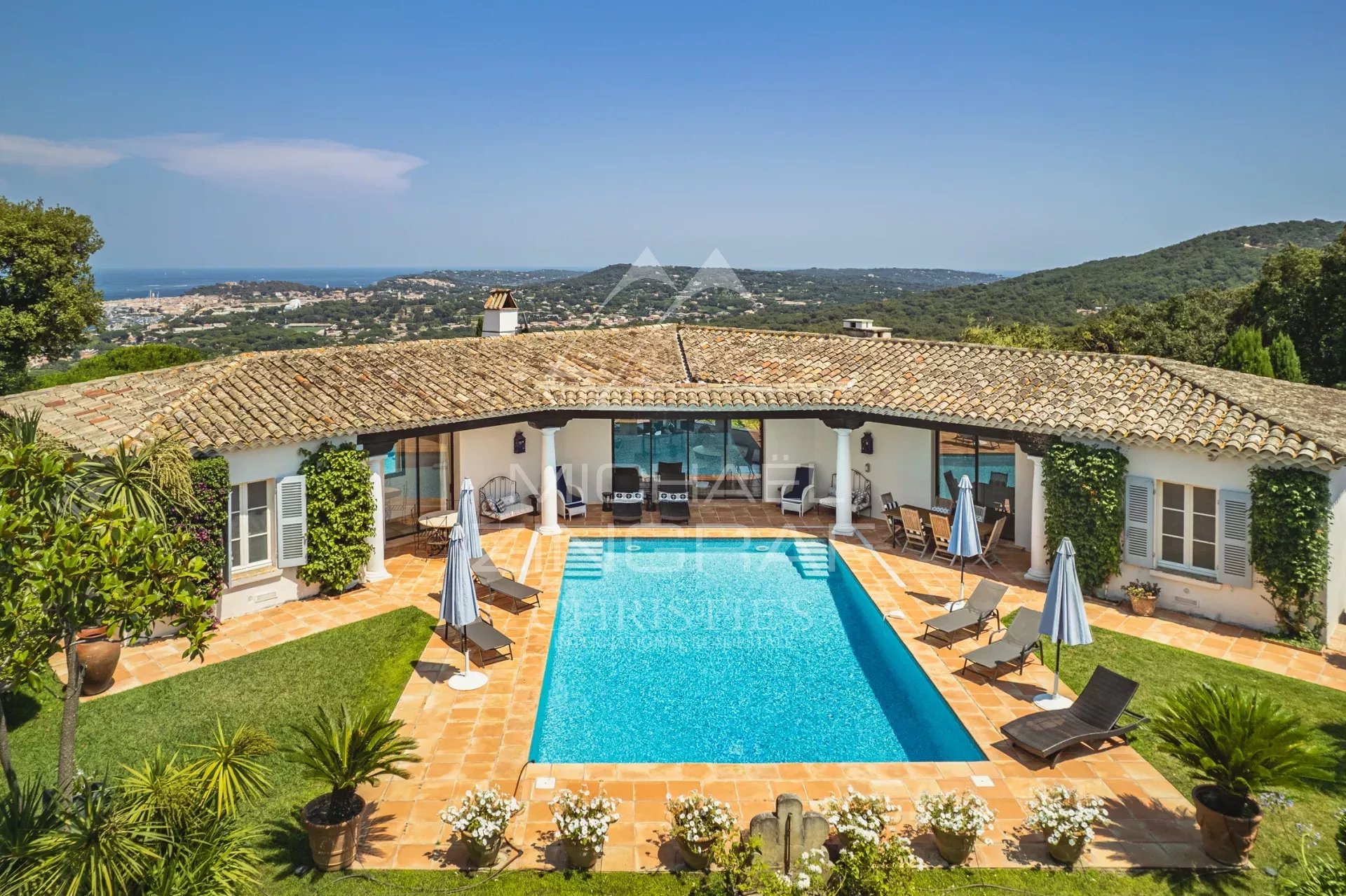 Villa with panoramic views in Gassin Villa with pool and sea view in Gassin, near Saint-Tropez
