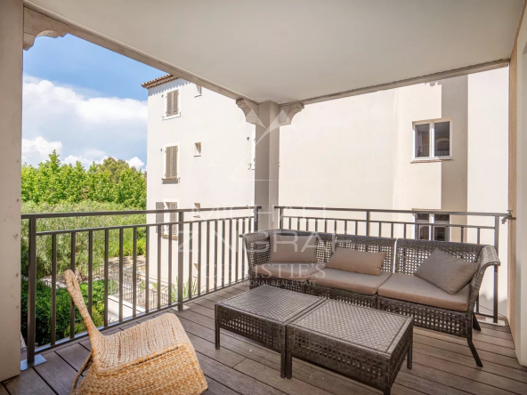 Bright and spacious 2 bedroom apartment in Saint-Tropez