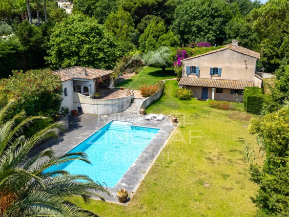 Saint-Tropez – Emplacement d’exception à quelques minutes du Centre