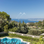 Villefranche-sur-Mer-Palladian property