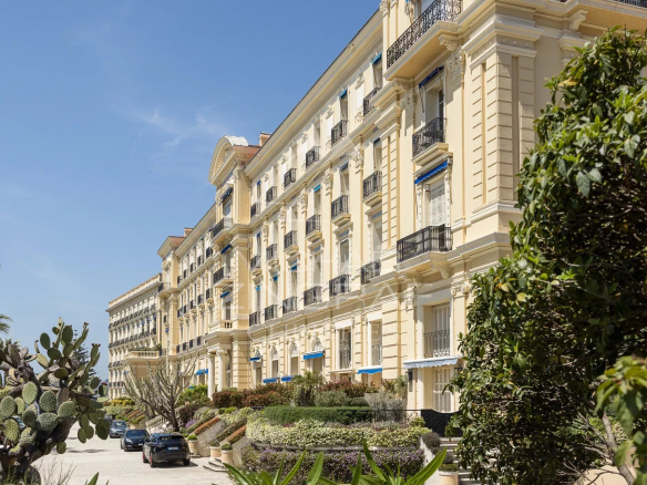 EXCLUSIVE Cap d&#39;Ail – MALA – Exceptional Apartment