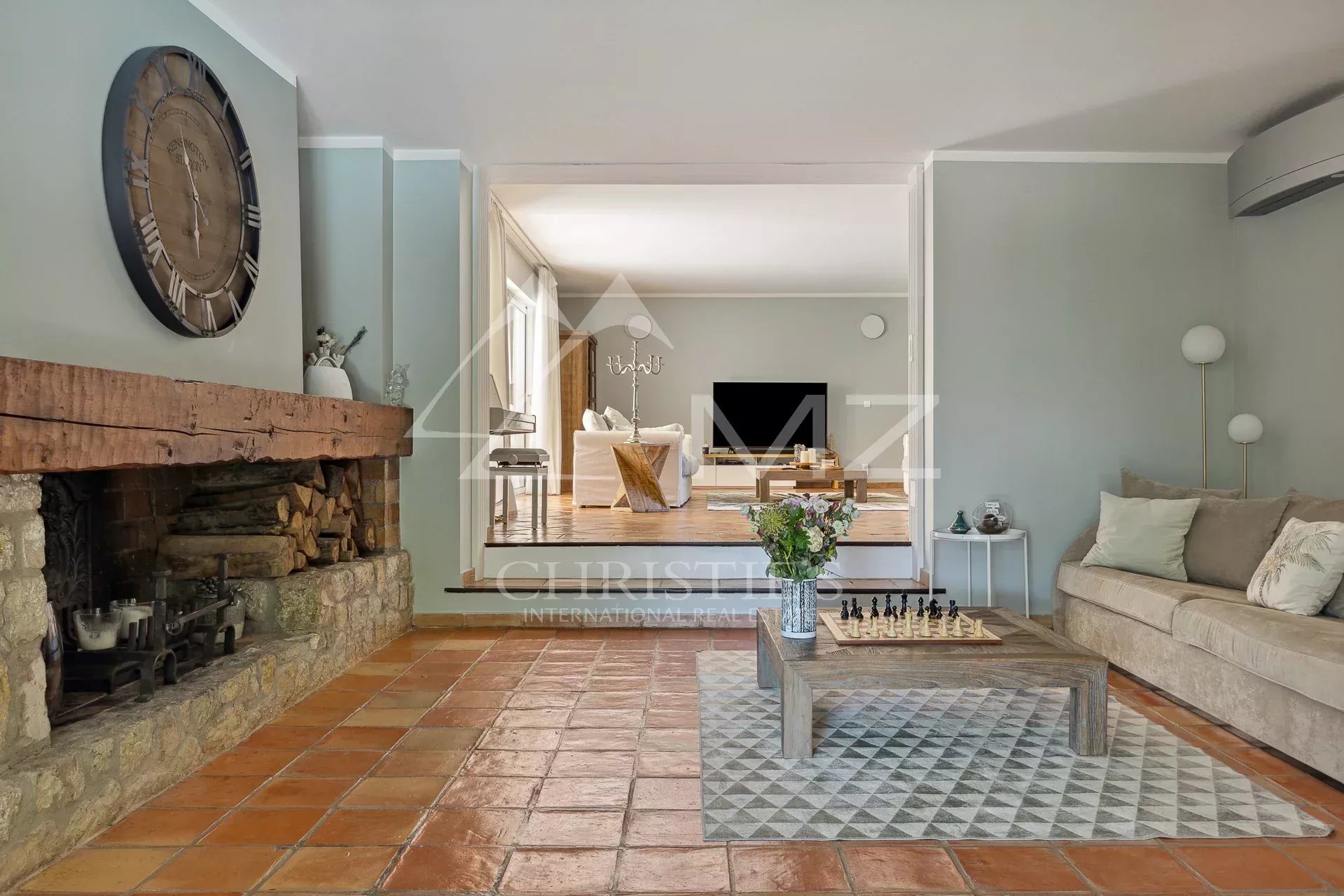 512029df6bbec682136751960733c7ff_05354290f4_1919-original