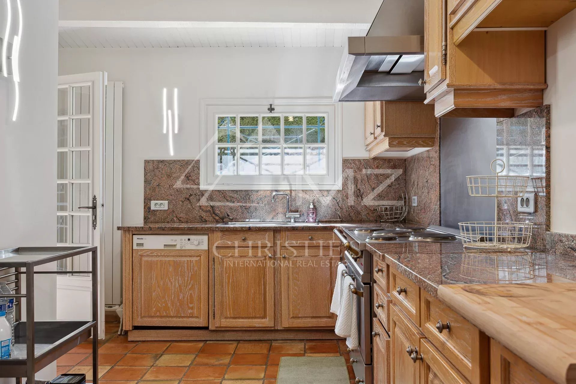 9a70e167d84dea8769e5c06940400b66_d27e7f4ebf_1919-original