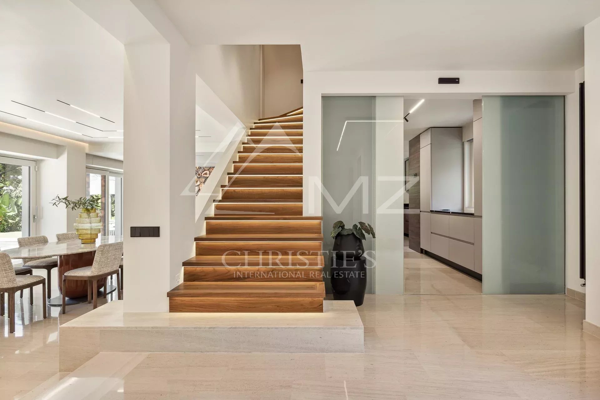 8ce142012deddb2999b3d991f578f4f3_9ba2f44f02_1919-original