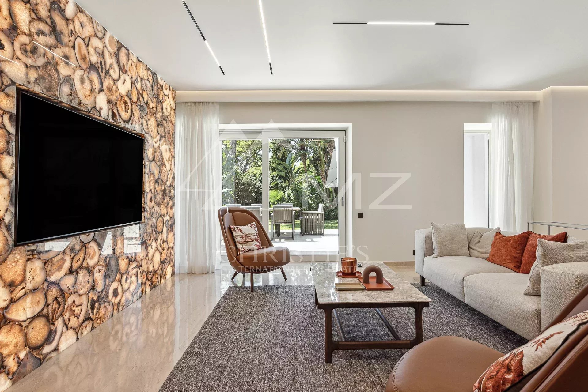 ff722237712f30e4aaea52c3a44d98dd_69222b22f4_1919-original