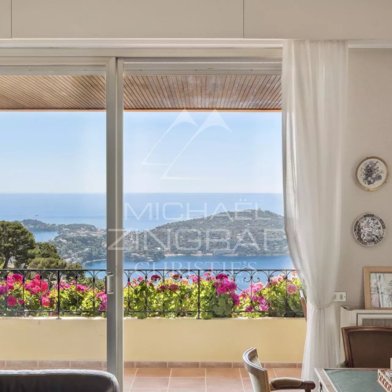 4-bedroom villa located in a stunning setting in GRAND GAUBE