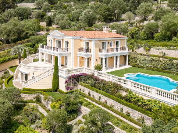 Villefranche-sur-Mer-Palladian property