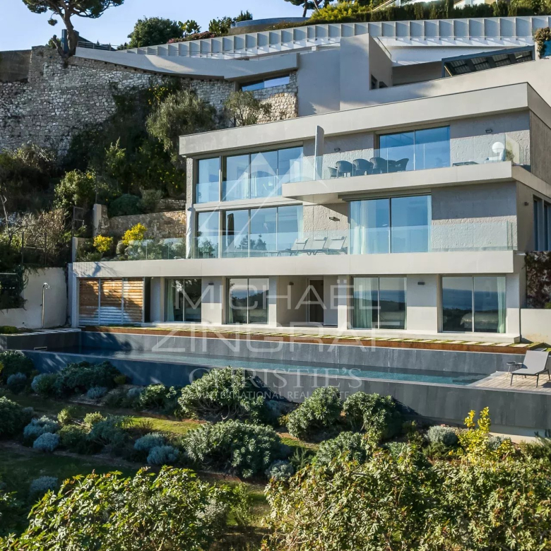 Villefranche – Propriété d’exception à terminer