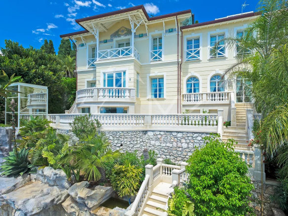 Villa luxueuse aux portes de Monaco