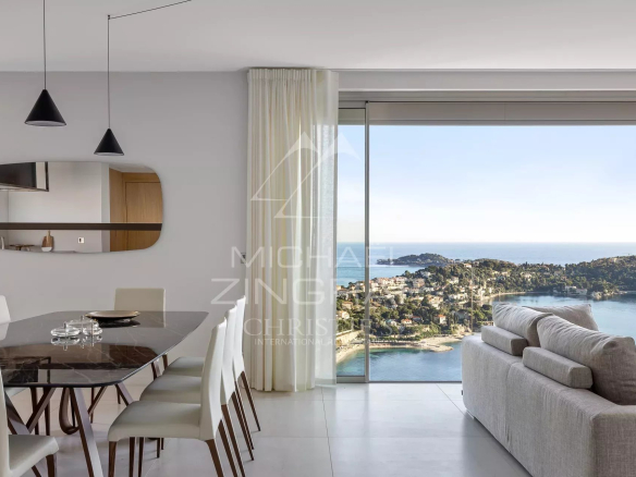 Villefranche-sur-Mer – Luxurious contemporary villa with spectacular sea views