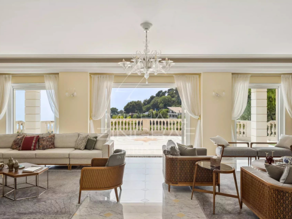 Villefranche-sur-Mer – Propriété palladienne